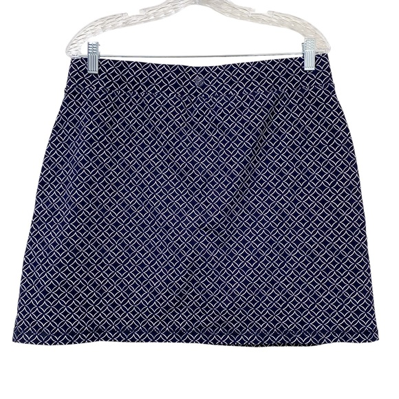 Talbots Pants - Talbots / Women Skort Large L Navy White Geometric Pull On Elastic Waist Pockets